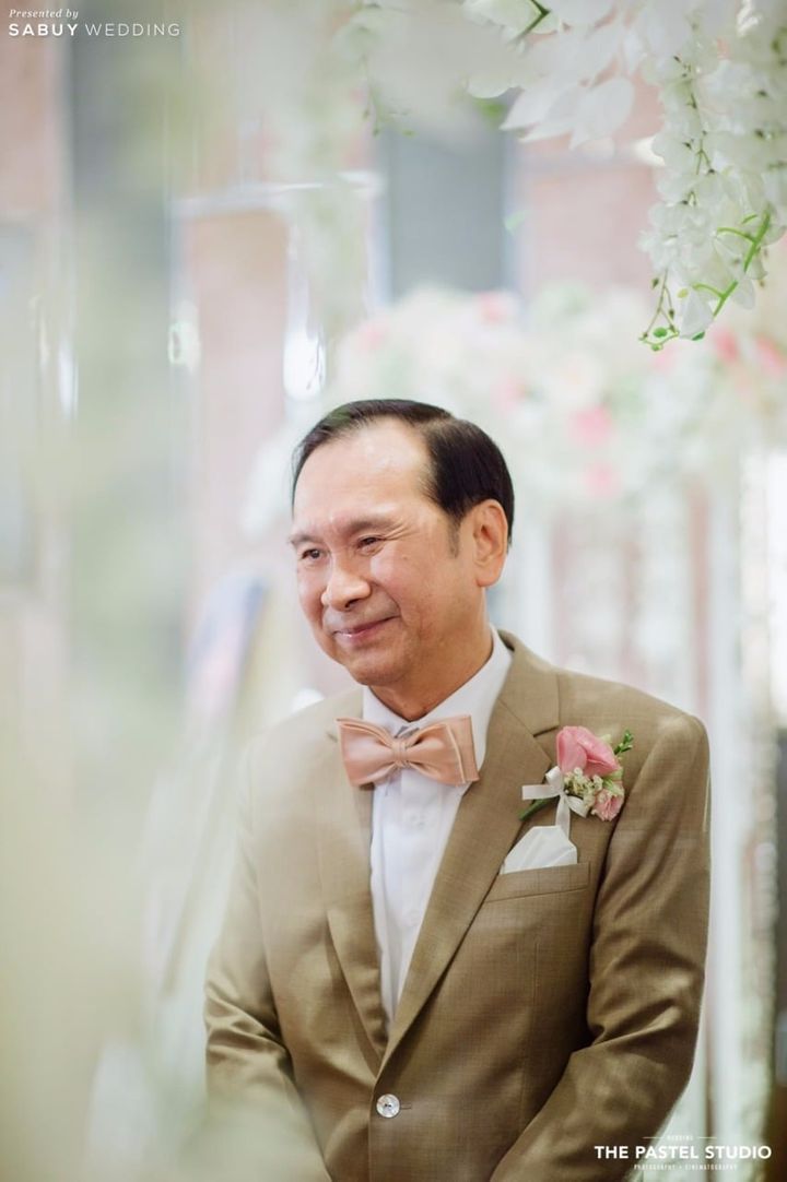 พ่อเจ้าสาว รีวิวงานแต่งแสนหวาน ละลานตาด้วยดอกไม้ลวดลายฉลุ @Renaissance Bangkok