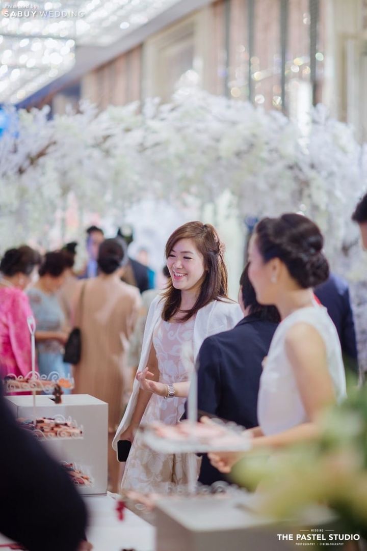 เพื่อนเจ้าสาว รีวิวงานแต่งแสนหวาน ละลานตาด้วยดอกไม้ลวดลายฉลุ @Renaissance Bangkok