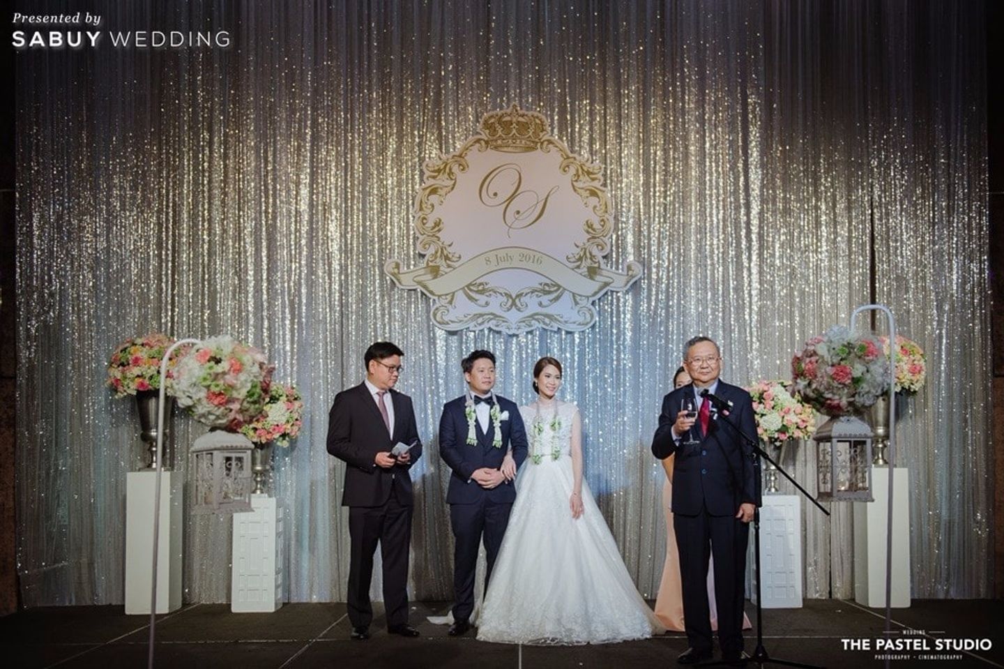 พิธีแต่งงาน,บ่าวสาว,ชุดบ่าวสาว,ชุดเจ้าสาว,ชุดเจ้าบ่าว,backdrop งานแต่ง,ตกแต่งงานแต่ง,จัดดอกไม้งานแต่ง รีวิวงานแต่งแสนหวาน ละลานตาด้วยดอกไม้ลวดลายฉลุ @Renaissance Bangkok