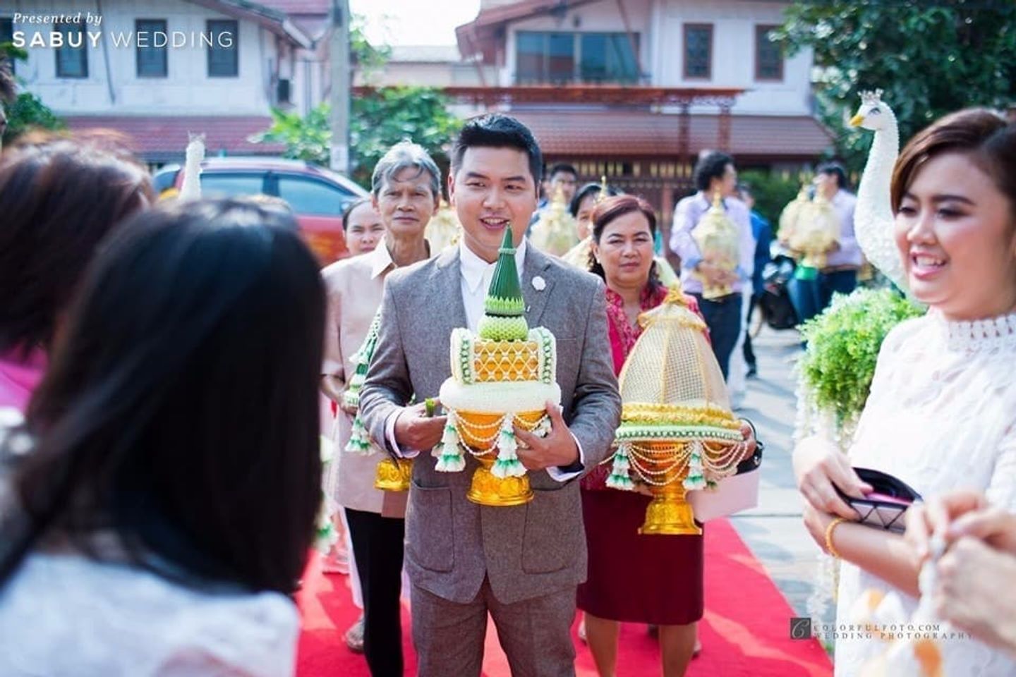 เจ้าบ่าว,พานขันหมาก,งานหมั้น,ชุดหมั้น รีวิวงานแต่งหมั้นเช้าเรียบง่าย ผสมผสานกลิ่นอายไทยวินเทจ @เรือนไทยเบญจรงค์