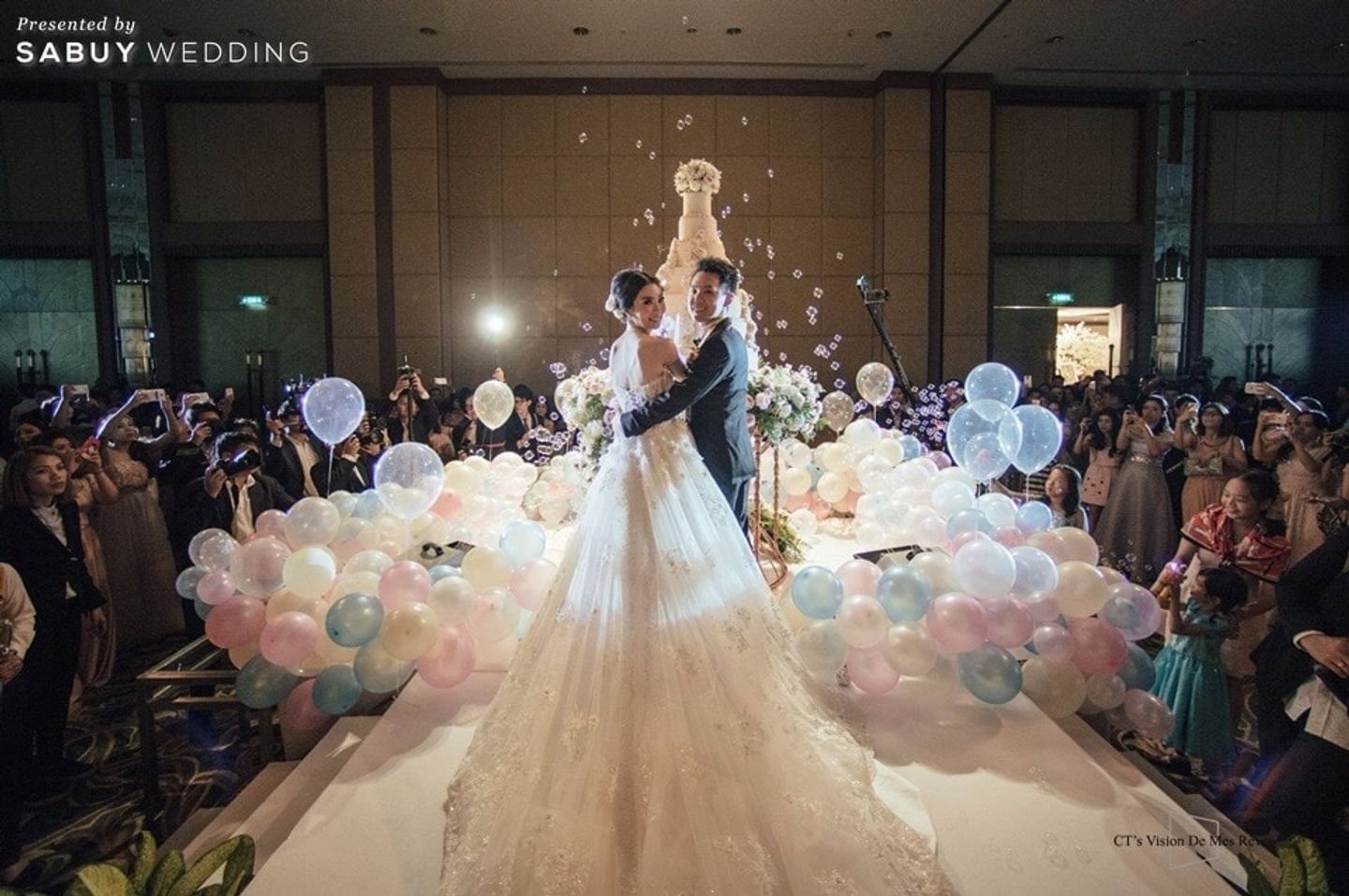 บ่าวสาว,ชุดบ่าวสาว,ชุดเจ้าสาว,ชุดเจ้าบ่าว,ตกแต่งงานแต่ง,รูปงานแต่ง รีวิวงานแต่งเปิดประตูสู่โลกเทพนิยาย ในโทนสีท้องฟ้า Vanilla sky @Plaza Athénée Bangkok