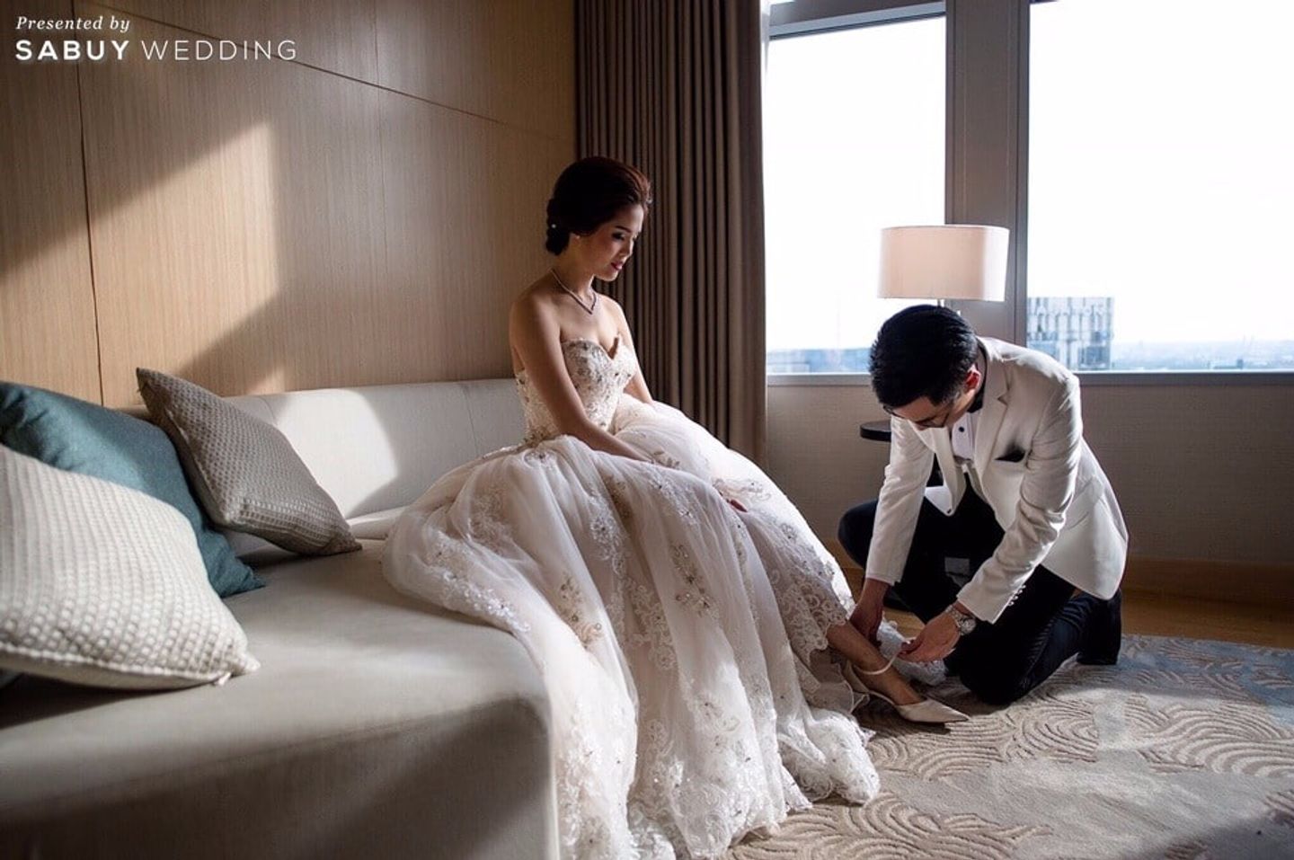 บ่าวสาว,ชุดบ่าวสาว,ชุดเจ้าสาว,ชุดเจ้าบ่าว,รองเท้าเจ้าสาว รีวิวงานแต่งเจ้าสาว #ทีมSabuy สามงานจัดง่าย แพลนได้เอง @Bangkok Marriott Sukhumvit