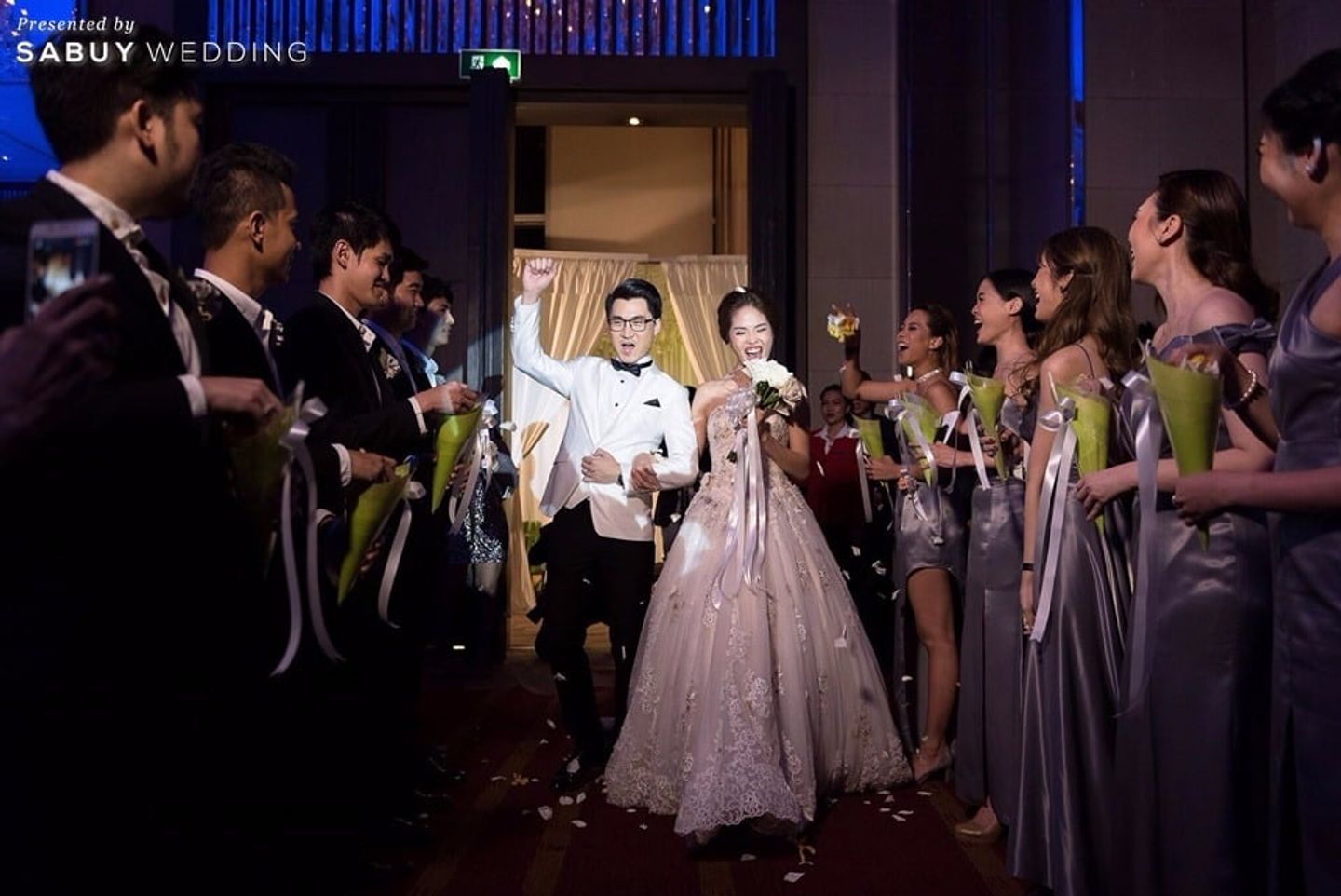 พิธีแต่งงาน,บ่าวสาว,ชุดบ่าวสาว,ชุดเจ้าสาว,ชุดเจ้าบ่าว,ดอกไม้เจ้าสาว,เพื่อนเจ้าสาว รีวิวงานแต่งเจ้าสาว #ทีมSabuy สามงานจัดง่าย แพลนได้เอง @Bangkok Marriott Sukhumvit