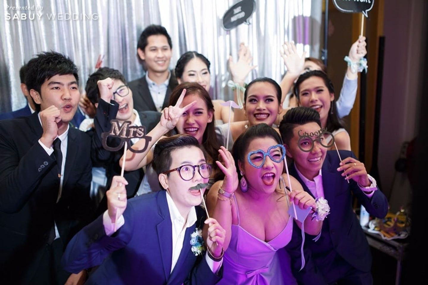 photo-booth รีวิวงานแต่ง พิธีการเต็มที่ ปาร์ตี้สุดแซ่บ @Peninsula bangkok