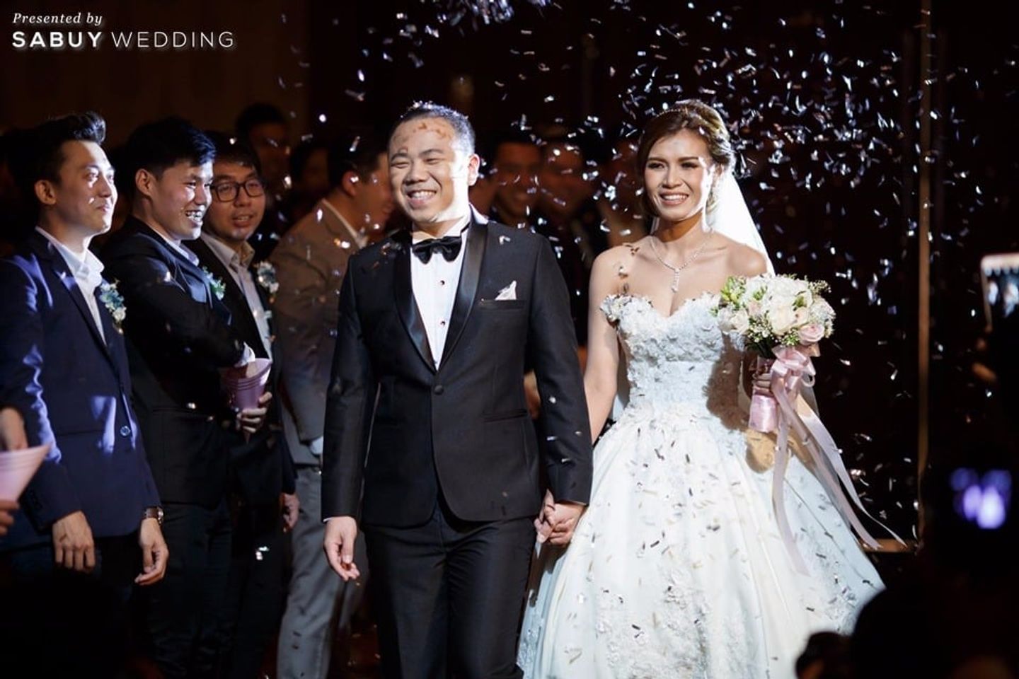 พิธีแต่งงาน,บ่าวสาว,ชุดบ่าวสาว,งานแต่งงาน,ชุดเจ้าบ่าว,ชุดเจ้าสาว,ดอกไม้เจ้าสาว รีวิวงานแต่ง พิธีการเต็มที่ ปาร์ตี้สุดแซ่บ @Peninsula bangkok