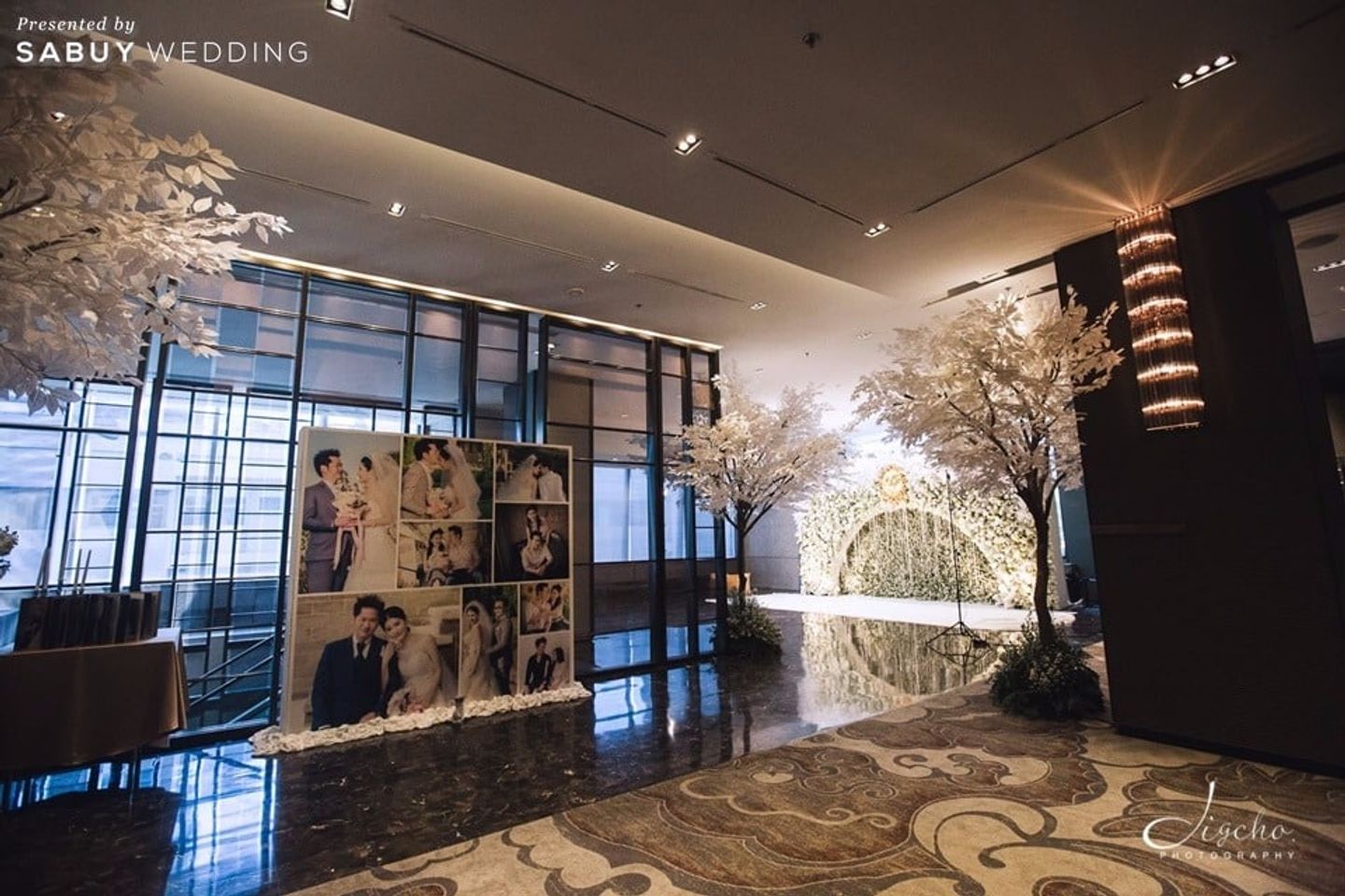 แกลอรี่งานแต่ง,ตกแต่งงานแต่ง,backdrop งานแต่ง,สถานที่แต่งงาน,สถานที่จัดงานแต่งงาน รีวิวงานแต่งสีขาวคลาสิก กับอุโมงค์ดอกไม้สวยแน่นทุกตารางนิ้ว @The Okura Prestige