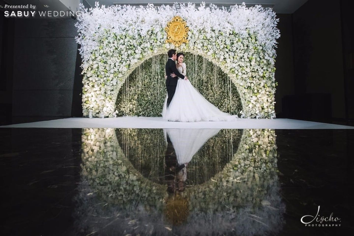 บ่าวสาว,ชุดบ่าวสาว,ชุดเจ้าสาว,ชุดเจ้าบ่าว,ดอกไม้เจ้าสาว,backdrop งานแต่ง,ตกแต่งงานแต่ง,จัดดอกไม้งานแต่ง,รูปงานแต่ง รีวิวงานแต่งสีขาวคลาสิก กับอุโมงค์ดอกไม้สวยแน่นทุกตารางนิ้ว @The Okura Prestige