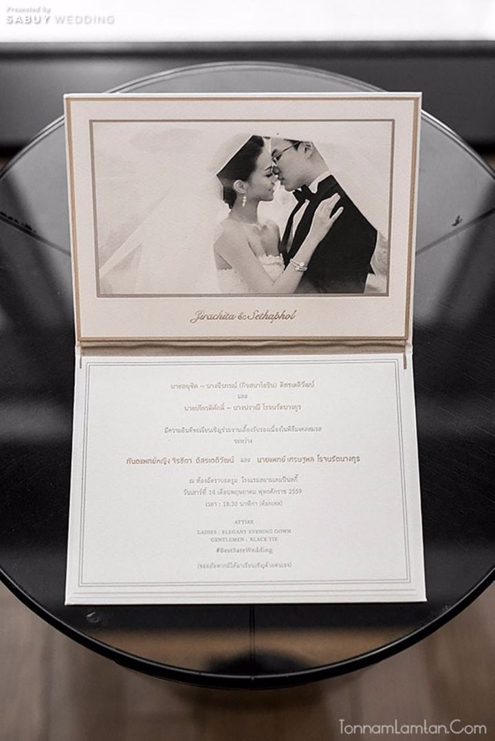 การ์ดแต่งงาน รีวิวงานแต่งสวยหรูดูสง่า หวานตระการตาจากคริสตัล @Siam Kempinski