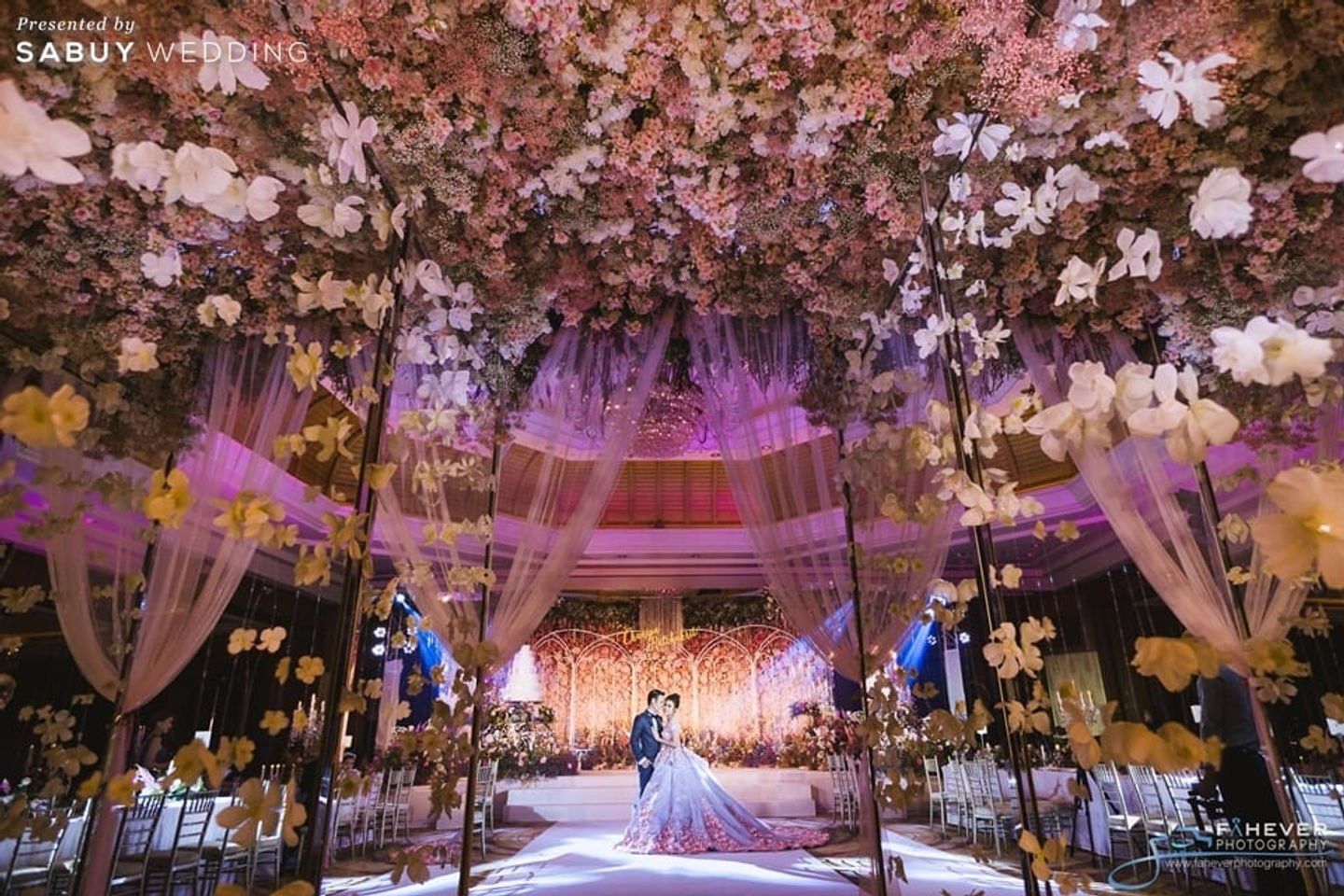 บ่าวสาว,ชุดบ่าวสาว,จัดดอกไม้งานแต่ง,ตกแต่งงานแต่ง,backdrop งานแต่ง,รูปงานแต่ง,ธีมงานแต่ง รีวิวงานแต่งสวยหวานงานดอกไม้ ดั่งเทพนิยายของเจ้าหญิงดิสนีย์ @The Peninsula Bangkok