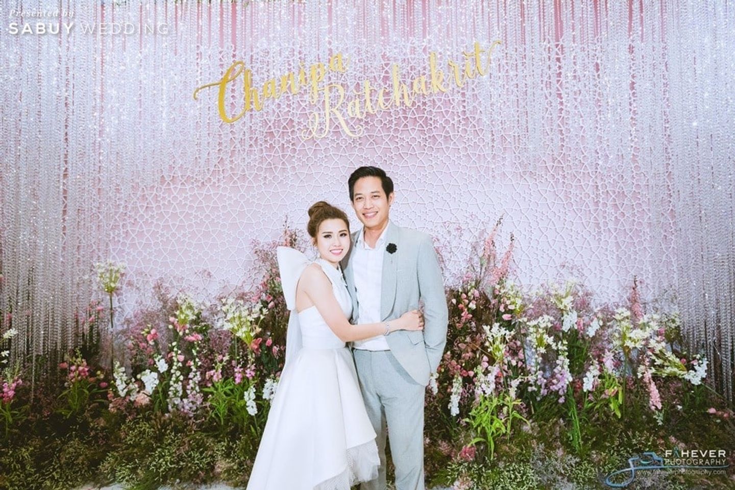 เจ้าสาว,นักร้อง,backdrop งานแต่ง,จัดดอกไม้งานแต่ง,ตกแต่งงานแต่ง รีวิวงานแต่งสวยหวานงานดอกไม้ ดั่งเทพนิยายของเจ้าหญิงดิสนีย์ @The Peninsula Bangkok