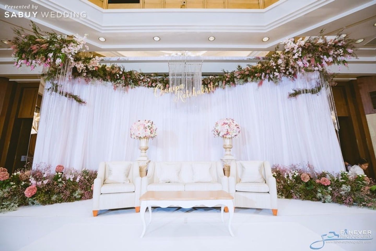 งานหมั้น,ตกแต่งงานแต่ง,จัดดอกไม้งานแต่ง,backdrop งานแต่ง รีวิวงานแต่งสวยหวานงานดอกไม้ ดั่งเทพนิยายของเจ้าหญิงดิสนีย์ @The Peninsula Bangkok