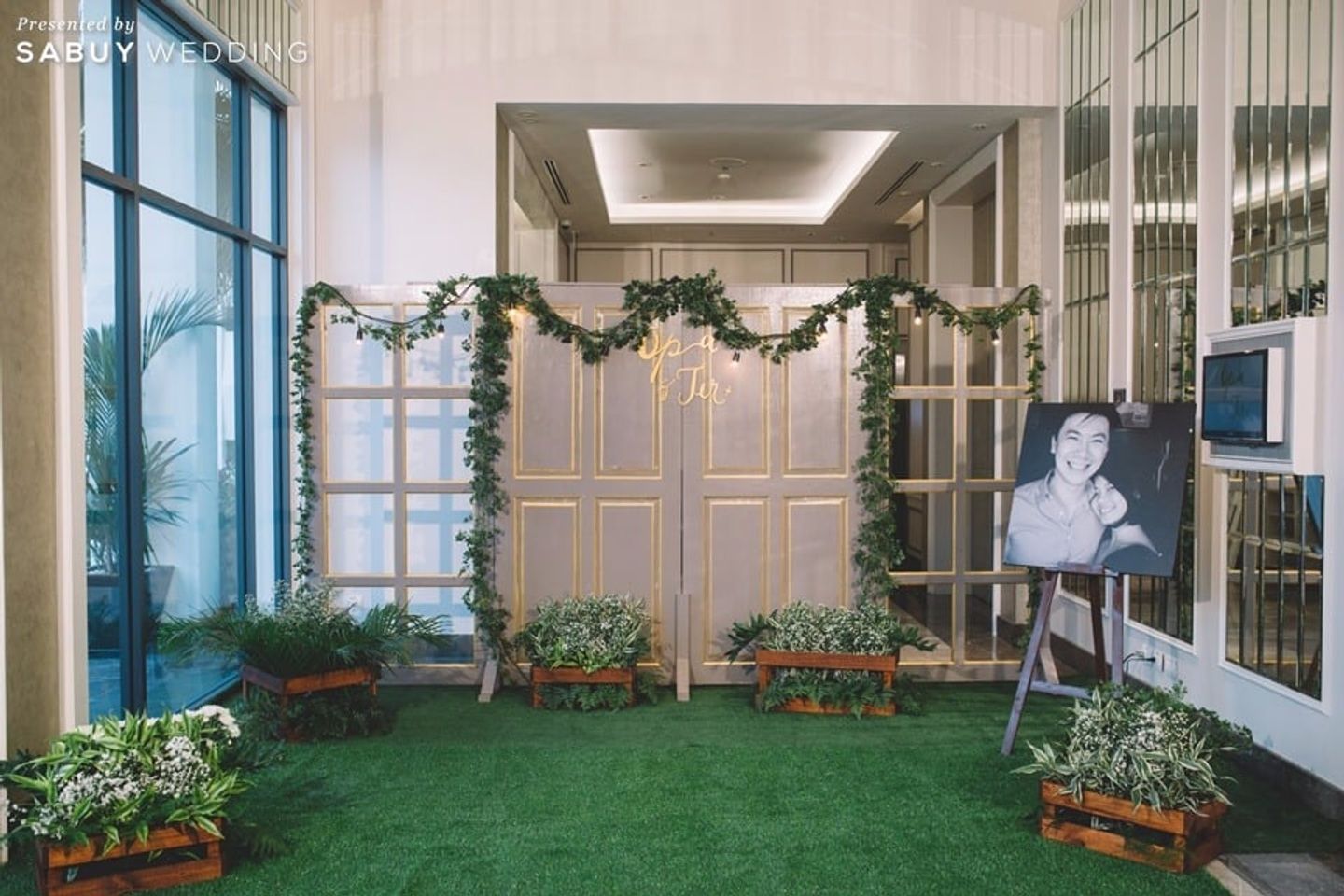 ตกแต่งงาน,backdrop งานแต่ง รีวิวงานแต่งธีมรัสติกสบายๆ ปรับมู้ดชิลล์ได้ด้วยการนั่งสัมภาษณ์ @U Sathorn