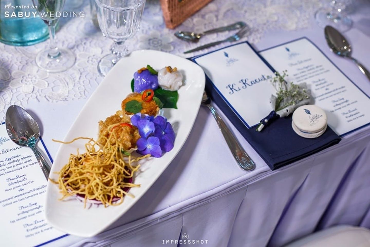 ค็อกเทล รีวิวงานแต่งสวยหรูด้วย Long table หวานซึ้งสื่อรักดอกลาเวนเดอร์ @Bangkok Garden Studio