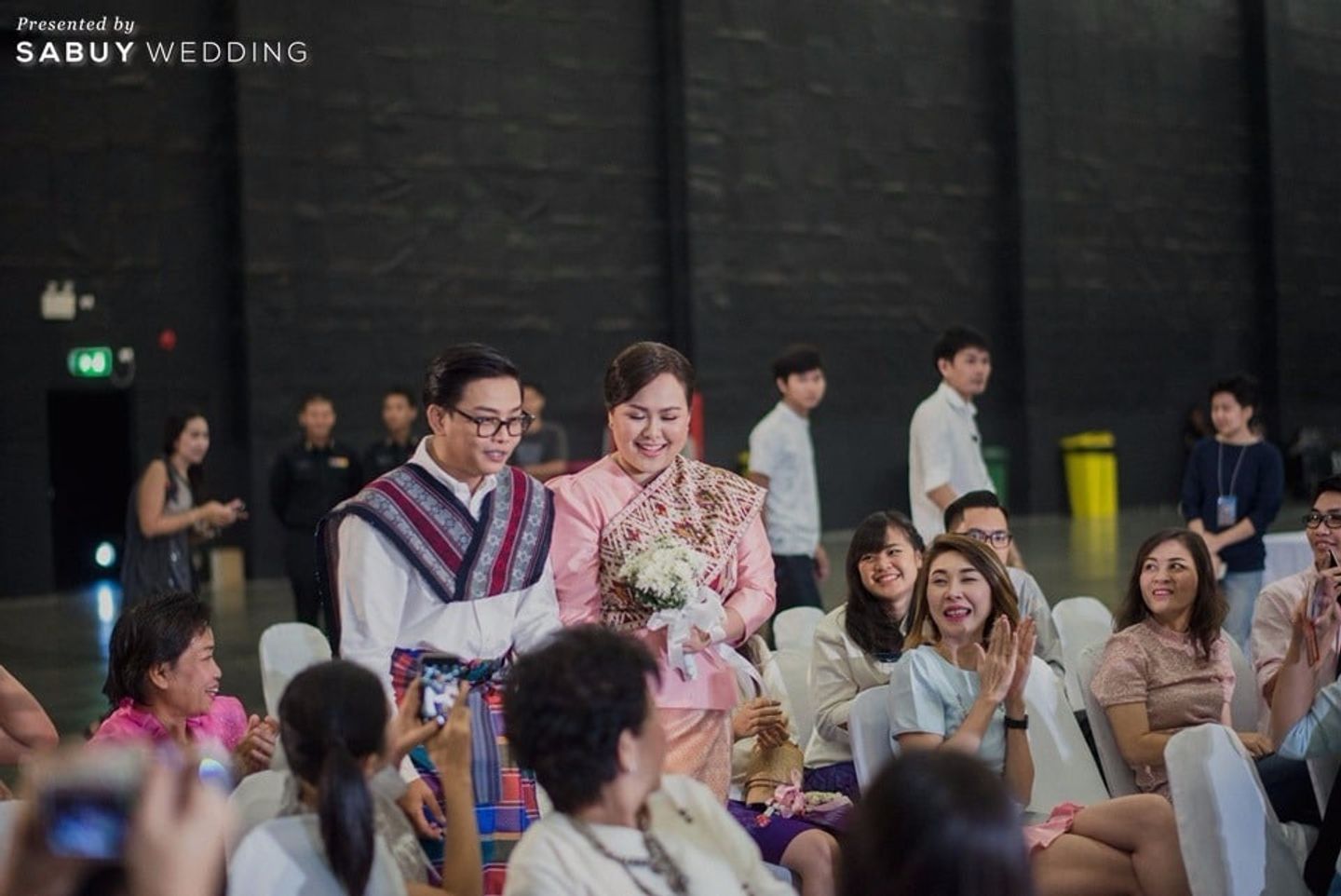 งานหมั้น,ชุดหมั้น,บ่าวสาว,ดอกไม้เจ้าสาว รีวิวงานแต่งรื่นเริงบันเทิงใจ พีคสุดสนุกทุกอณู