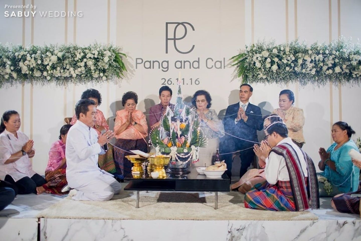 พิธีหมั้น,งานหมั้น,backdrop งานแต่ง,จัดดอกไม้งานแต่ง,บ่าวสาว,ครอบครัวบ่าวสาว,พิธีบายศรี รีวิวงานแต่งรื่นเริงบันเทิงใจ พีคสุดสนุกทุกอณู