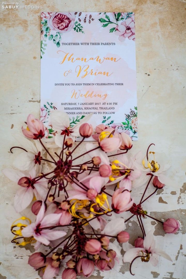 การ์ดแต่งงาน รีวิวงานแต่งเอ้าท์ดอร์สไตล์ฝรั่ง อบอุ่น สุขใจ แขกทุกวัยแฮปปี้ @Mirasierra Khaoyai