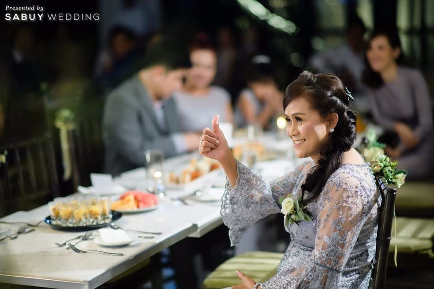 แม่เจ้าสาว,long-table รีวิวงานแต่ง Flower Garden บนดาดฟ้า ดื่มด่ำแสงไฟนวลตาบน Rooftop @Hotel Once