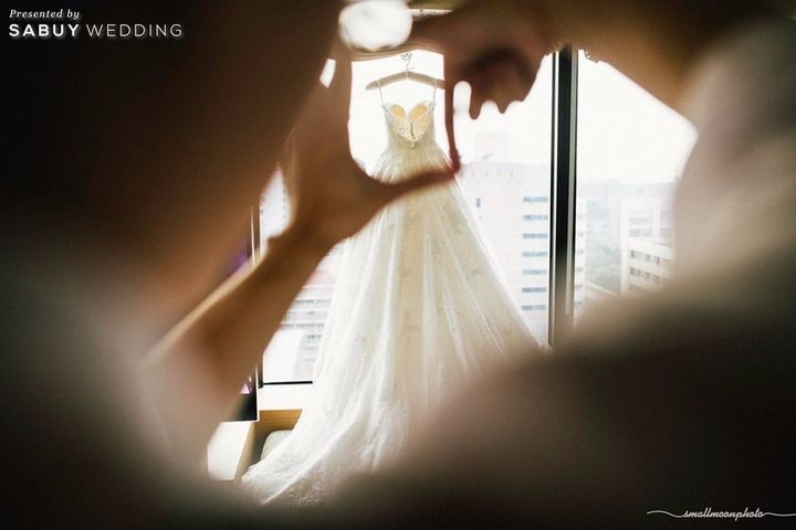 ชุดเจ้าสาว รีวิวงานแต่งสวยคลาสสิกของเจ้าสาวคาราบาวแดง @Grand Hyatt Erawan