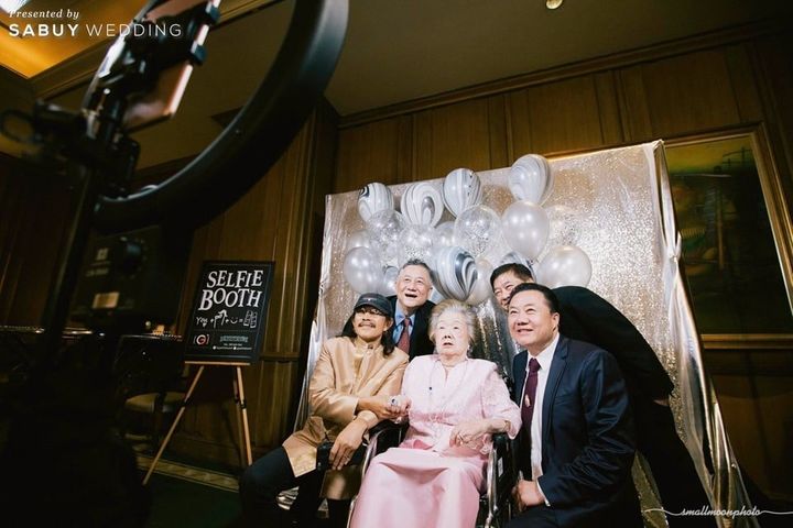 photo-booth รีวิวงานแต่งสวยคลาสสิกของเจ้าสาวคาราบาวแดง @Grand Hyatt Erawan