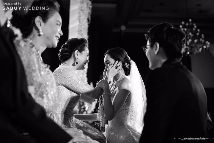 พิธีแต่งงาน,บ่าวสาว,งานแต่งงาน รีวิวงานแต่งสวยคลาสสิกของเจ้าสาวคาราบาวแดง @Grand Hyatt Erawan