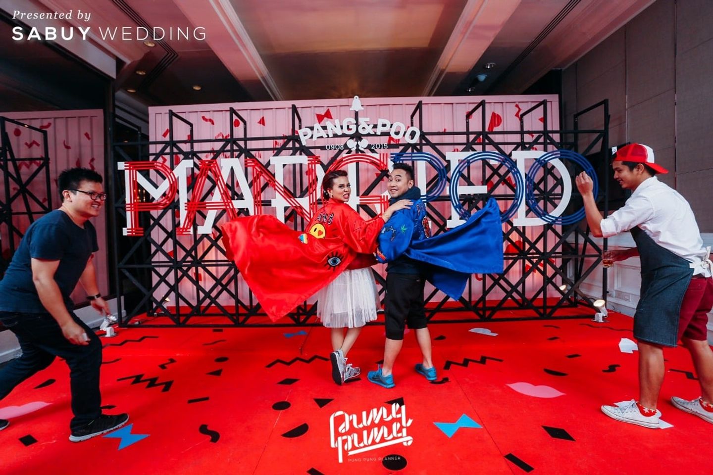 บ่าวสาว,ชุดบ่าวสาว,ธีมงานแต่ง,backdrop งานแต่ง รีวิวงานแต่งสุดเปรี้ยวของสาย Fighter ลั่นระฆังขึ้นสังเวียนรัก พร้อมสู้เพื่อเธอ @Centara Grand Ladprao