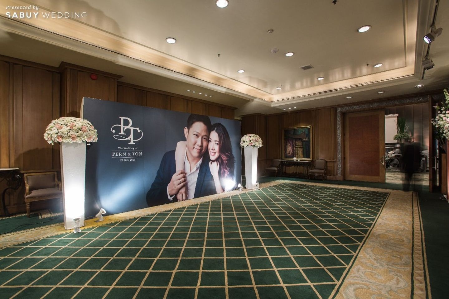backdrop งานแต่ง,ตกแต่งงานแต่ง,สถานที่จัดงานแต่งงาน,สถานทีแต่งงาน รีวิวงานแต่งธีม Pink Gold สวยเริ่ด เกิดทุกมิติ @Grand Hyatt Erawan