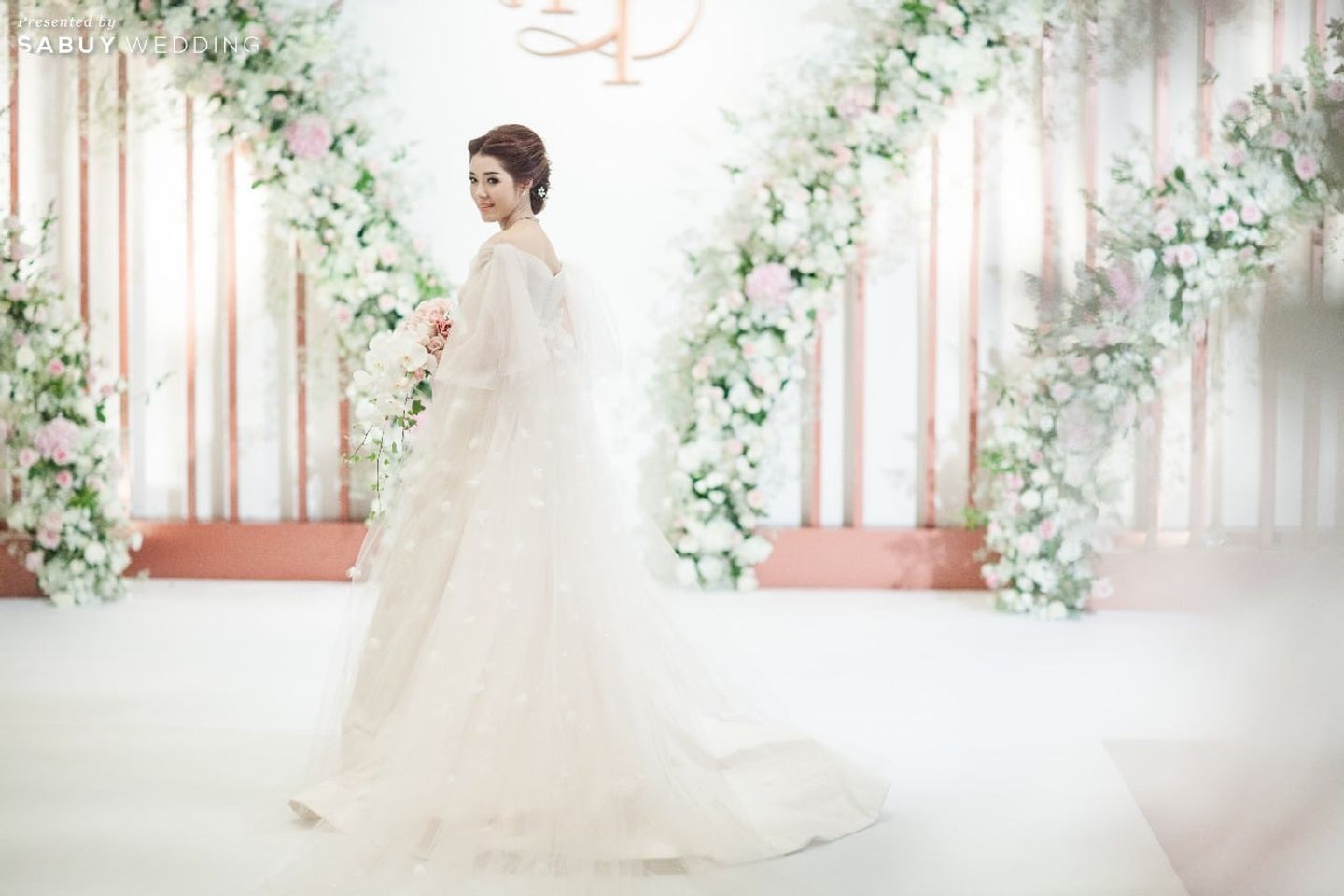 เจ้าสาว,ชุดเพื่อนเจ้าสาว,จัดดอกไม้งานแต่ง รีวิวงานแต่งธีม Pink Gold สวยเริ่ด เกิดทุกมิติ @Grand Hyatt Erawan