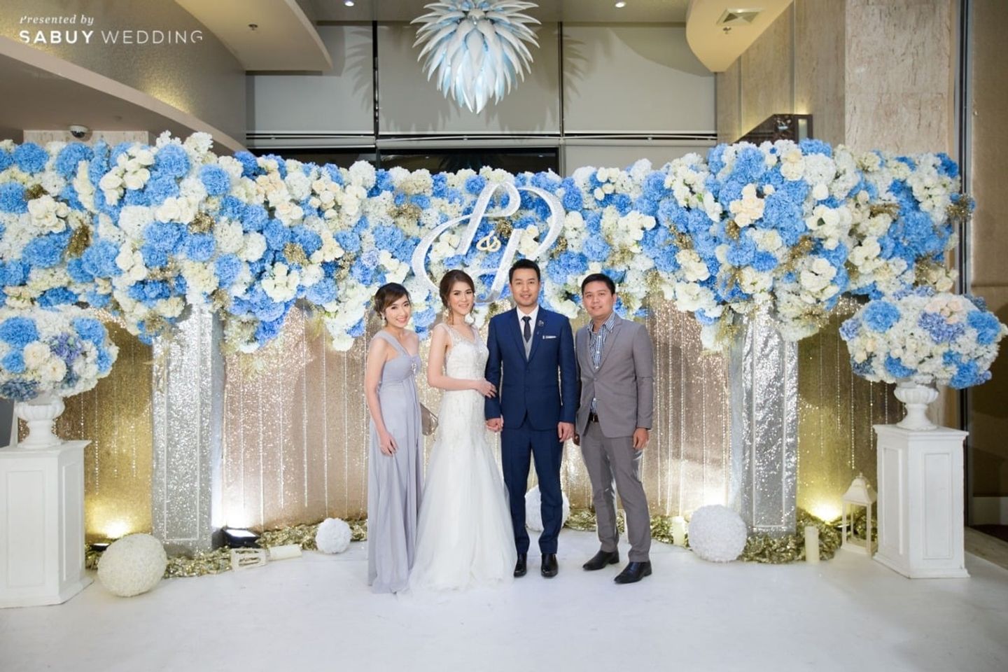 บ่าวสาว,ชุดบ่าวสาว,ชุดเจ้าสาว,ชุดเจ้าบ่าว,backdrop งานแต่ง,จัดดอกไม้งานแต่ง รีวิวงานแต่งเฉดสีสวยแบบ Midnight Blue @Grand Howard Hotel