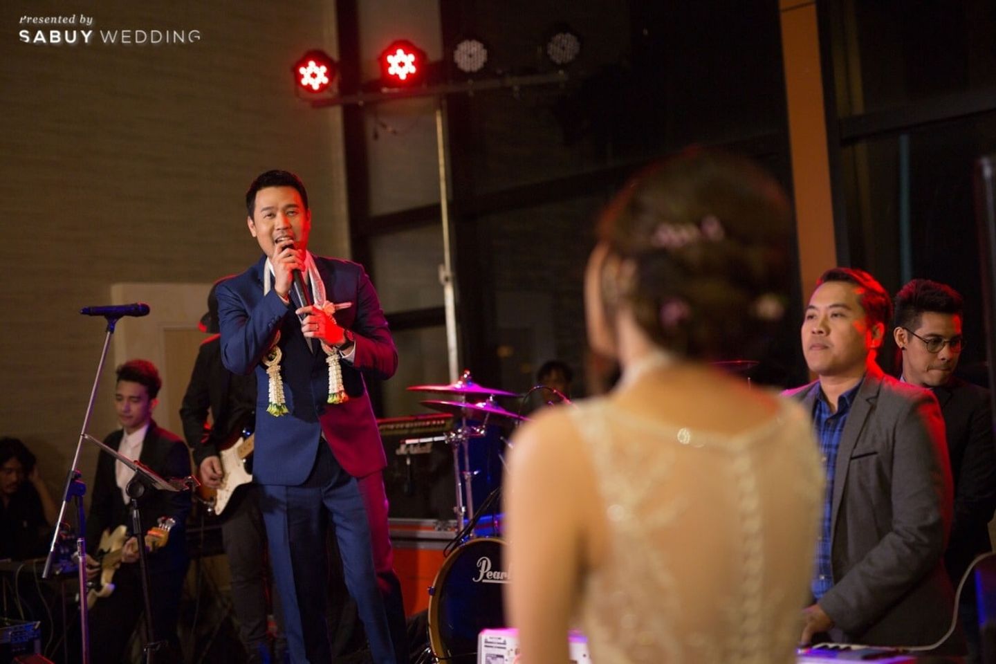 ดนตรีงานแต่ง,เจ้าบ่าว รีวิวงานแต่งเฉดสีสวยแบบ Midnight Blue @Grand Howard Hotel