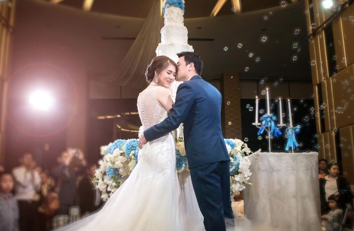 รีวิวงานแต่งเฉดสีสวยแบบ Midnight Blue @Grand Howard Hotel