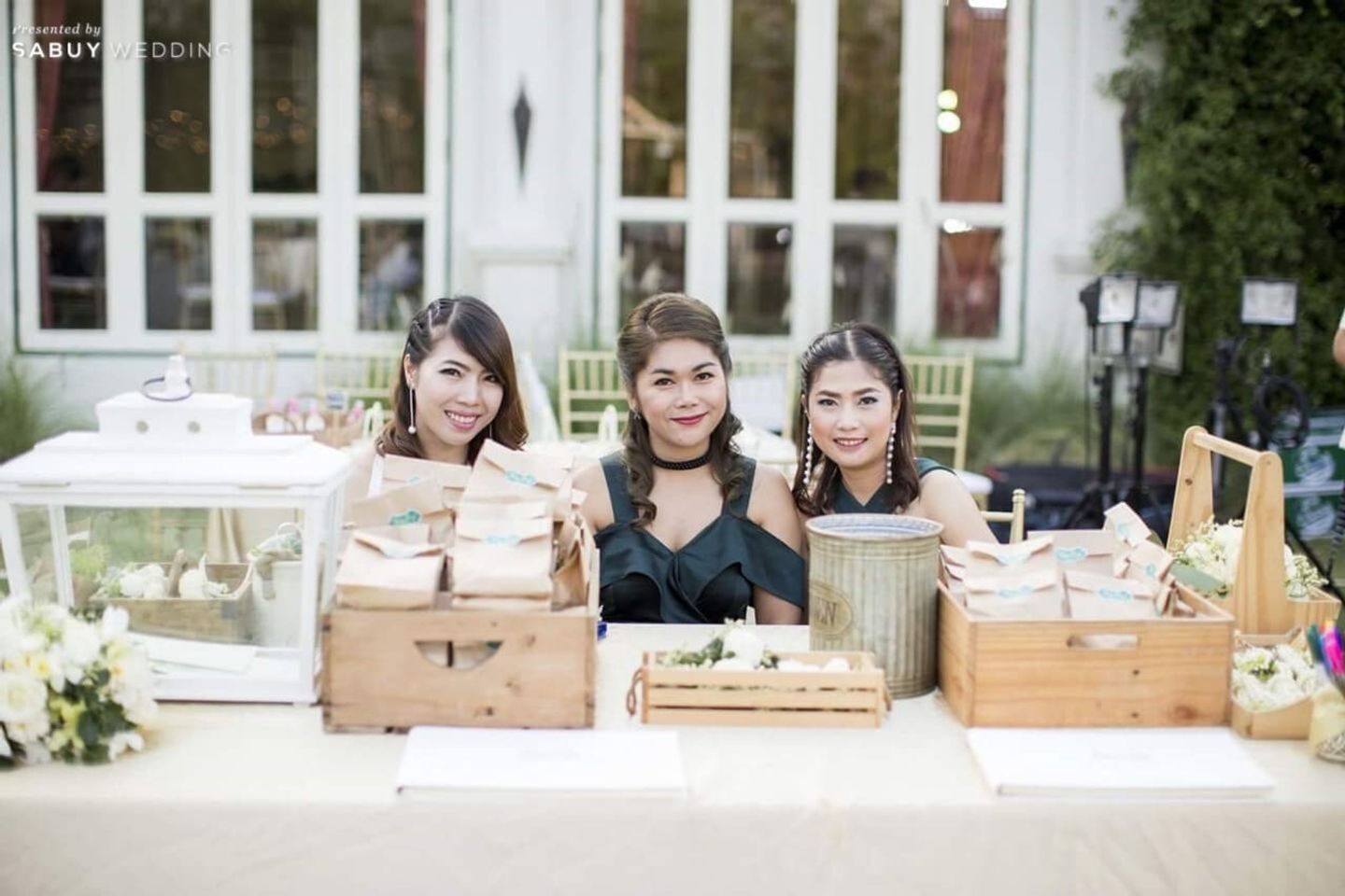 เพื่อนเจ้าสาว,โต๊ะลงทะเบียนงานแต่ง รีวิวงานแต่งในสวน สร้างความแปลกใหม่จากไลฟ์สไตล์สุดสนุก @Buddy Oriental Riverside