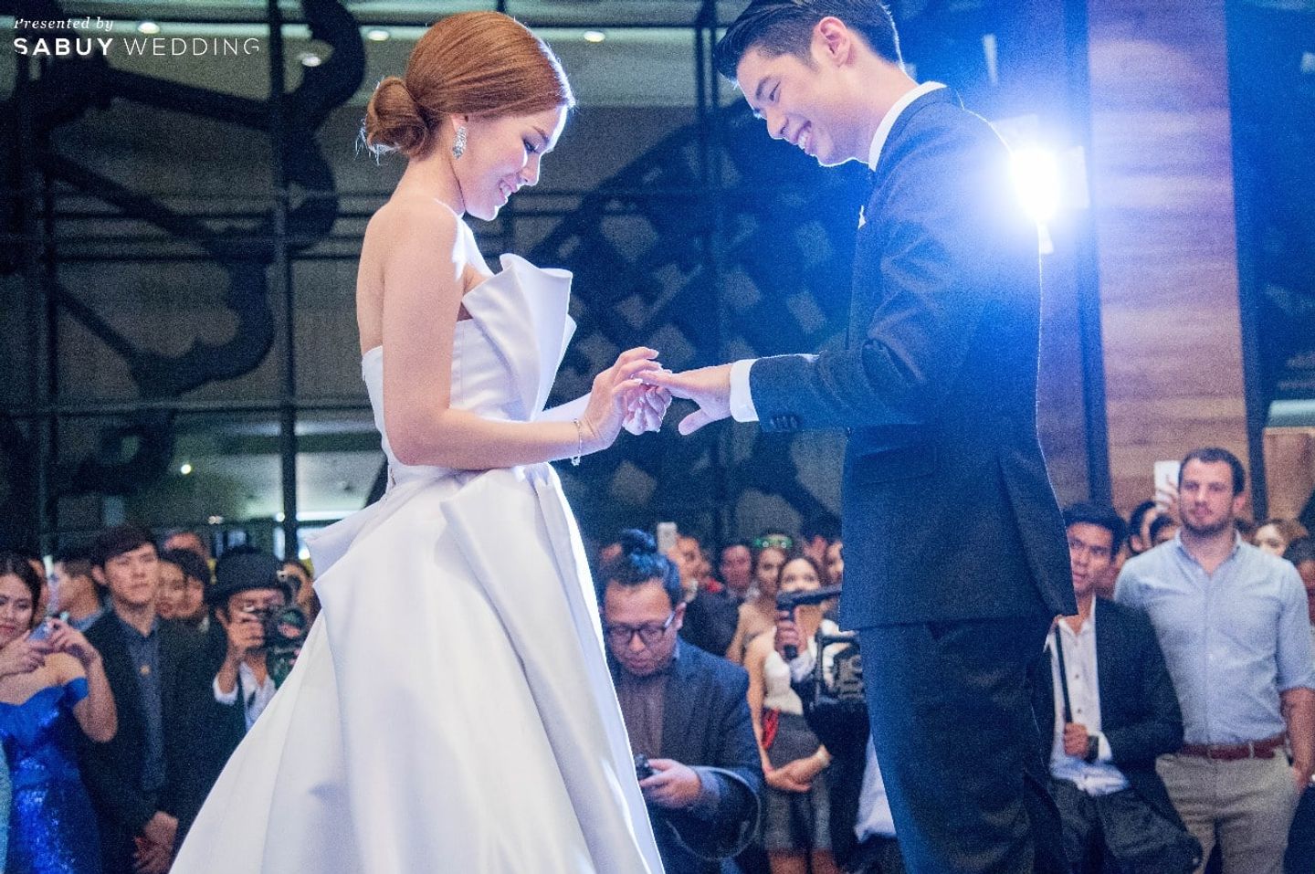 พิธีแต่งงาน,งานแต่งงาน,บ่าวสาว,ชุดบ่าวสาว,รูปงานแต่ง,แลกแหวน รีวิวงานแต่งธีม Under The Sky ในห้องอาหารโรงแรมสุดชิค @SO Sofitel Bangkok
