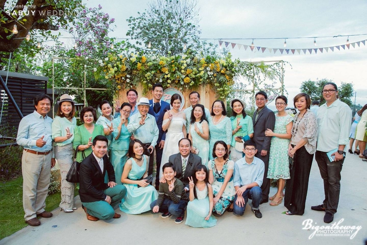 บ่าวสาว,ครบครัวบ่าวสาว,รูปงานแต่ง,จัดดอกไม้งานแต่ง,backdrop งานแต่ง,ธีมงานแต่ง รีวิวงานแต่งบรรยากาศสุดชิลล์ โอบล้อมด้วยวิวภูเขา @The Paz KhaoYai