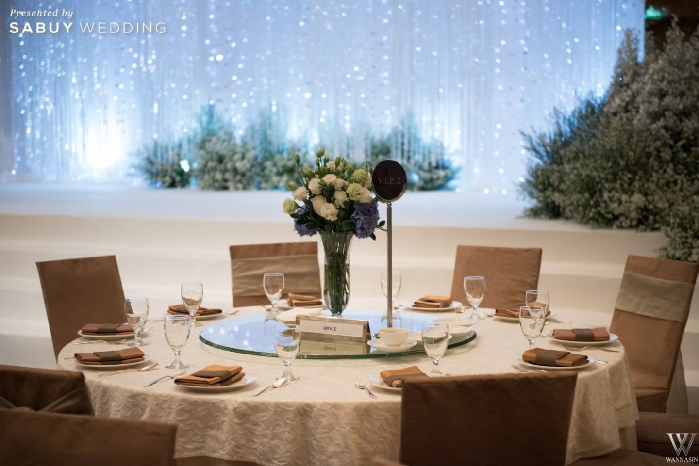 โต๊ะจีน,ตกแต่งงานแต่ง รีวิวงานแต่งกลางหิมะโปรยปราย ในธีม Winter Christmas @Conrad Bangkok