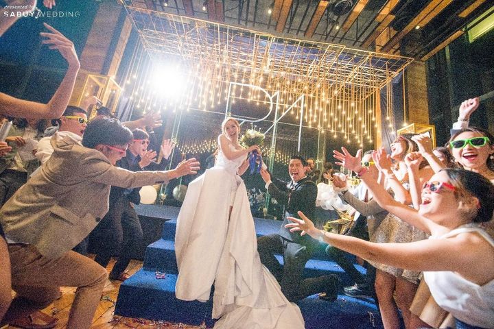 บ่าวสาว,ชุดบ่าวสาว,พิธีแต่งงาน,โยนดอกไม้เจ้าสาว,สถานที่แต่งงาน,สถานที่จัดงานแต่งงาน,โรงแรม จัดงานแต่งงานแบบคนรุ่นใหม่ ในห้องสุดชิค @SO Sofitel Bangkok
