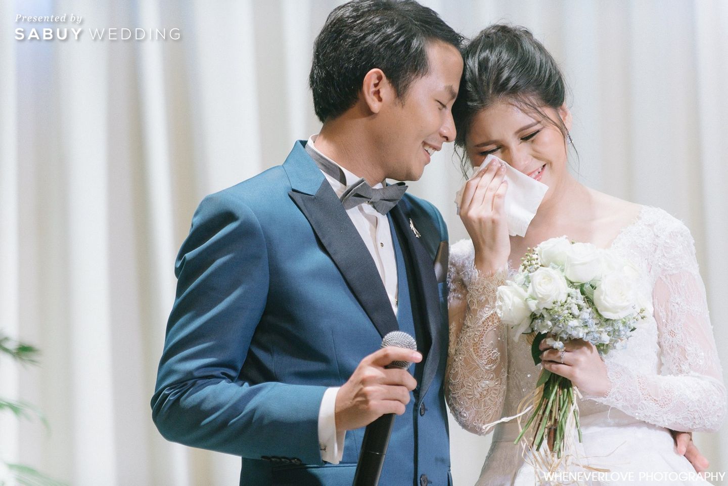 บ่าวสาว,ชุดบ่าวสาว,ชุดเจ้าบ่าว,ชุดเจ้าสาว,ดอกไม้เจ้าสาว,รูปงานแต่ง รีวิวงานแต่งเครื่องบินสุดเท่ เตรียมงานเองได้ ใครบอกว่ายาก @VARAVELA