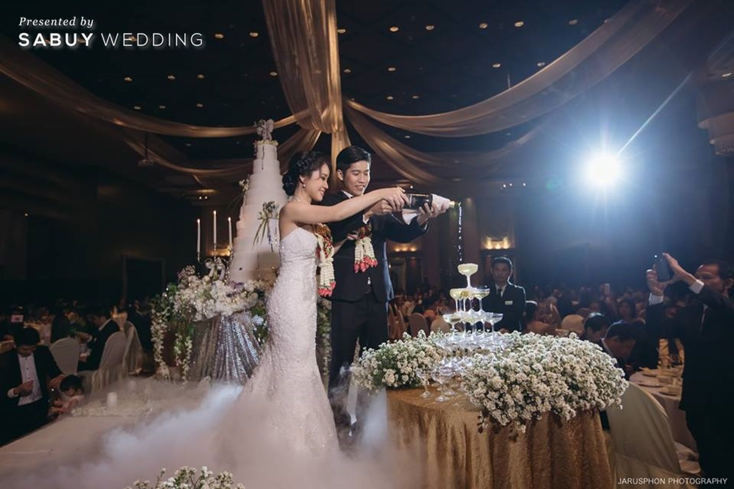 พิธีแต่งงาน,งานแต่งงาน,บ่าวสาว,รูปงานแต่ง,ชุดเจ้าสาว,รินไวน์ รีวิวงานแต่งสวยเด่น ด้วยเดรสโค้ดสี Navy @Rama Gardens Hotel Bangkok