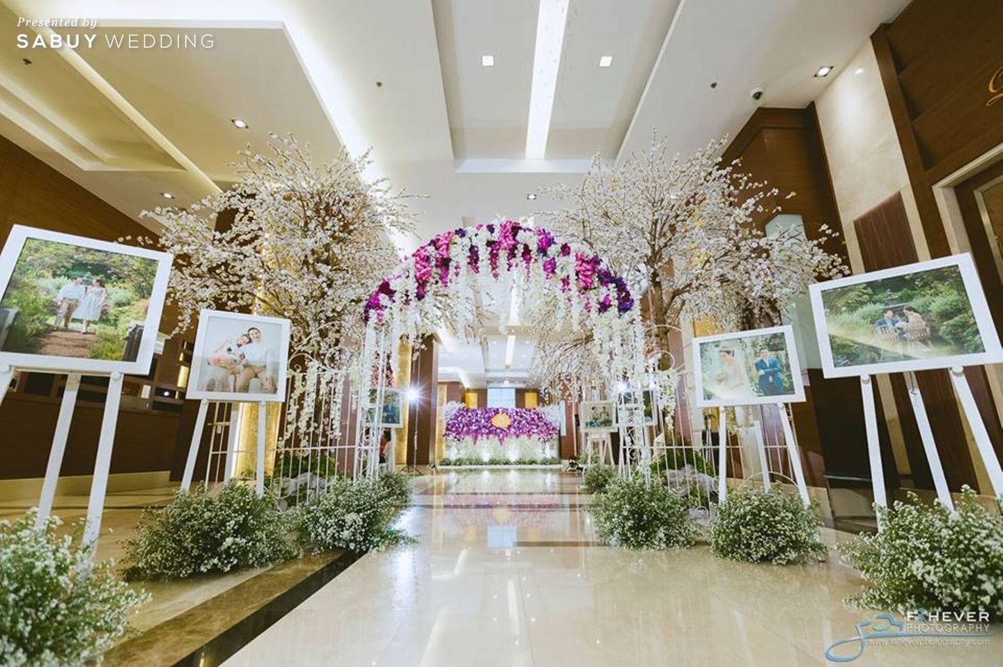 photo-booth,ตกแต่งงานแต่ง,จัดดอกไม้งานแต่ง,สถานที่แต่งงาน,สถานที่จัดงานแต่งงาน รีวิวงานแต่งธีมชมพูม่วง ไฮไลท์เปิดตัวสุดเก๋จากกลางห้อง @Grand Fourwings