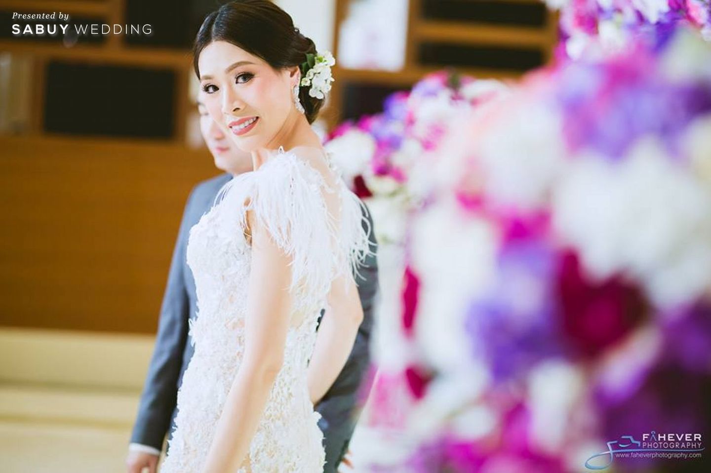 เจ้าสาว,ชุดเจ้าสาว รีวิวงานแต่งธีมชมพูม่วง ไฮไลท์เปิดตัวสุดเก๋จากกลางห้อง @Grand Fourwings