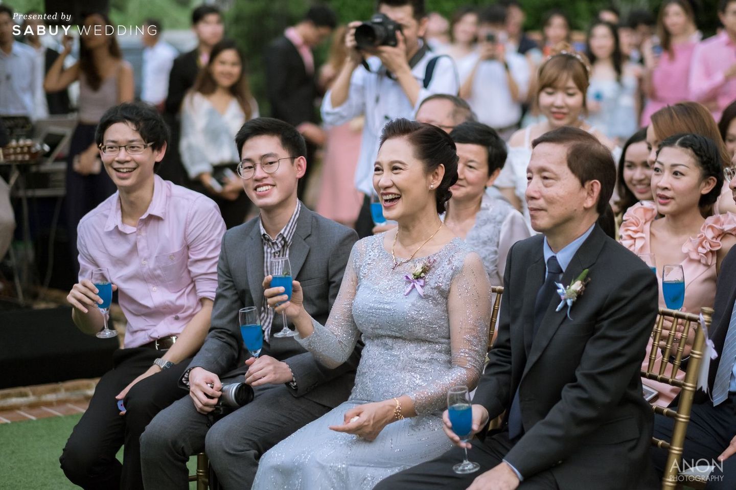 พิธีแต่งงาน,ครอบครัวบ่าวสาว รีวิวงานแต่งตามรอยหนัง Twilight แลกแหวนในสวนสไตล์ยุโรป @The Apothecary Venue