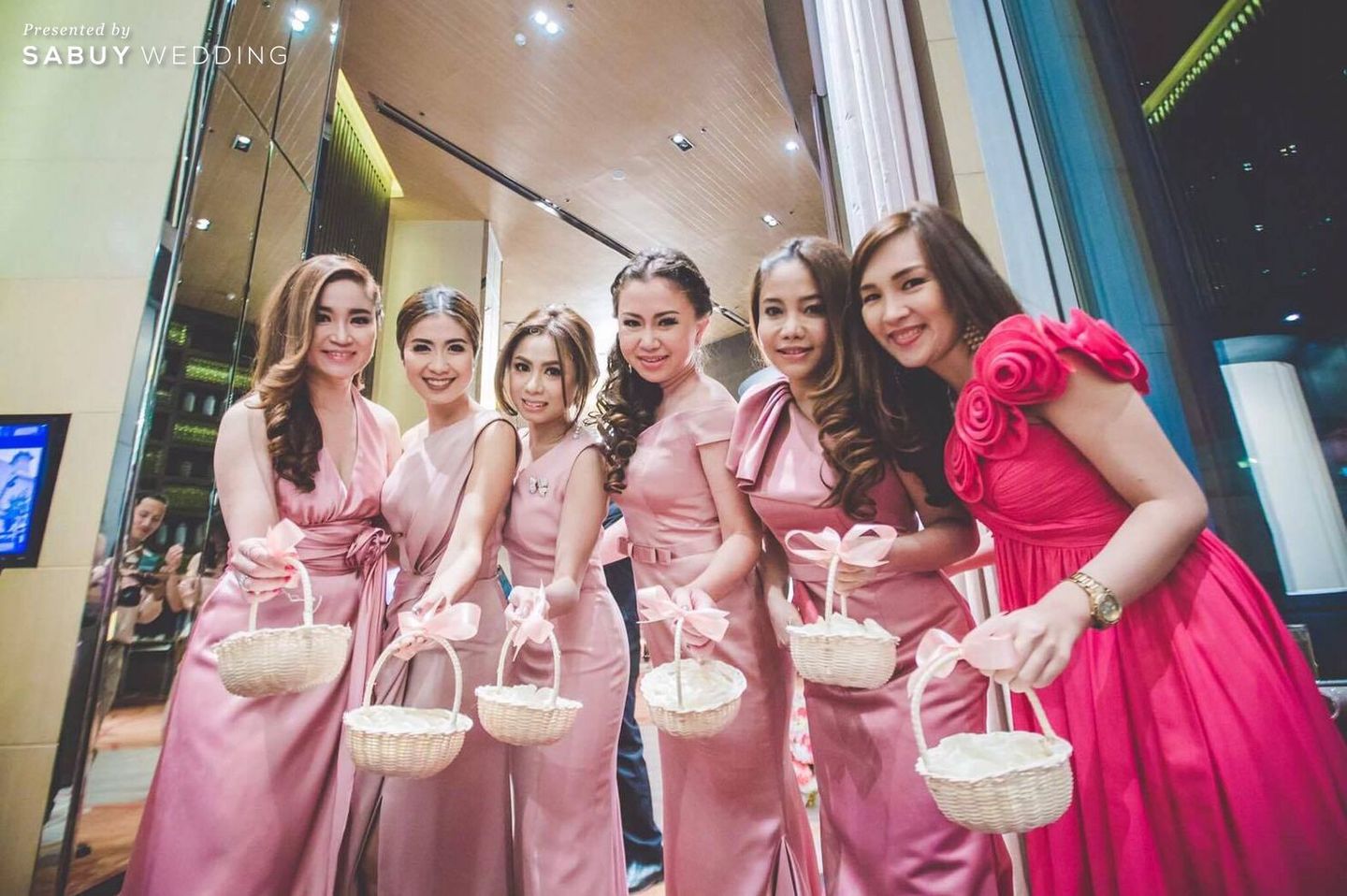 ชุดเพื่อนเจ้าสาว,ธีมงานแต่ง,งานแต่งงาน รีวิวงานแต่งสวยหวานโทนสีชมพู ดูมีคลาสแบบเจ้าหญิง @Bangkok Marriott Hotel Sukhumvit