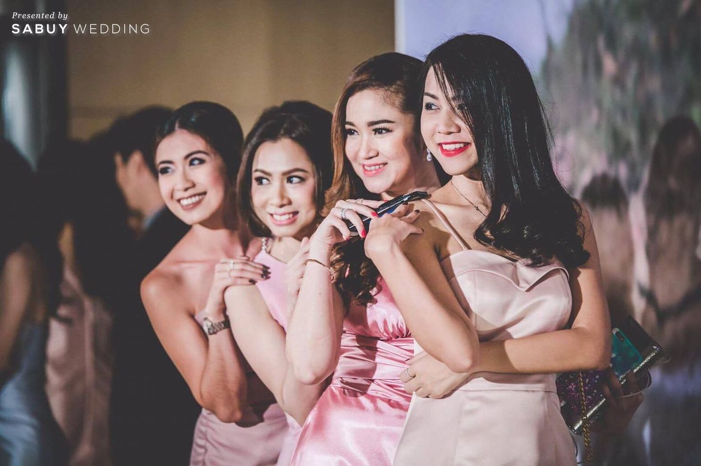 ชุดเพื่อนเจ้าสาว,ธีมงานแต่ง รีวิวงานแต่งสวยหวานโทนสีชมพู ดูมีคลาสแบบเจ้าหญิง @Bangkok Marriott Hotel Sukhumvit