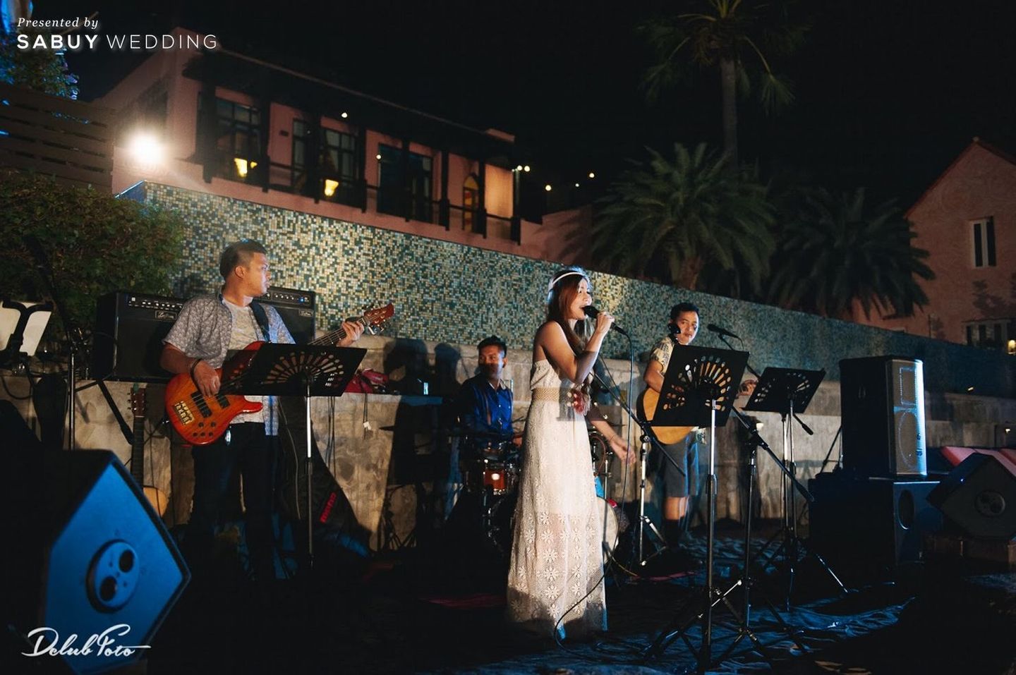 ดนตรีงานแต่ง รีวิวงานแต่งริมทะเล เพิ่มกิมมิคเก๋ด้วยการลอยโคม @Villa Maroc