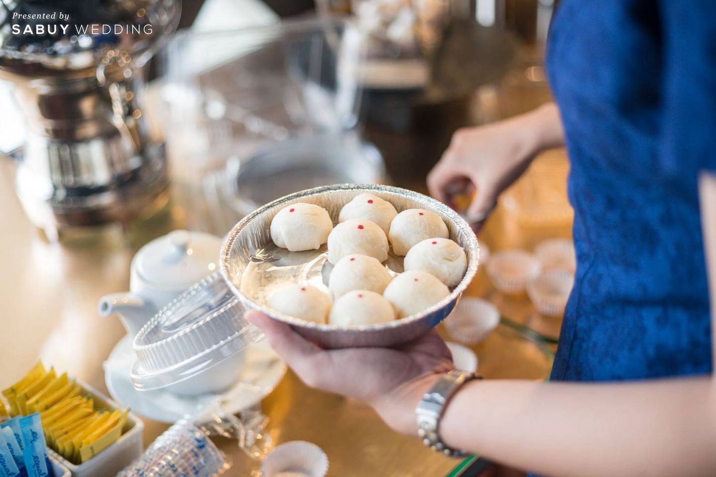 ขนมหวาน รีวิวงานแต่งหมั้นจีนตามขนบ แต่ครบสูตรความสวยด้วยวิวสถานที่แต่งงานแบบ Rooftop @Banyan Tree Bangkok