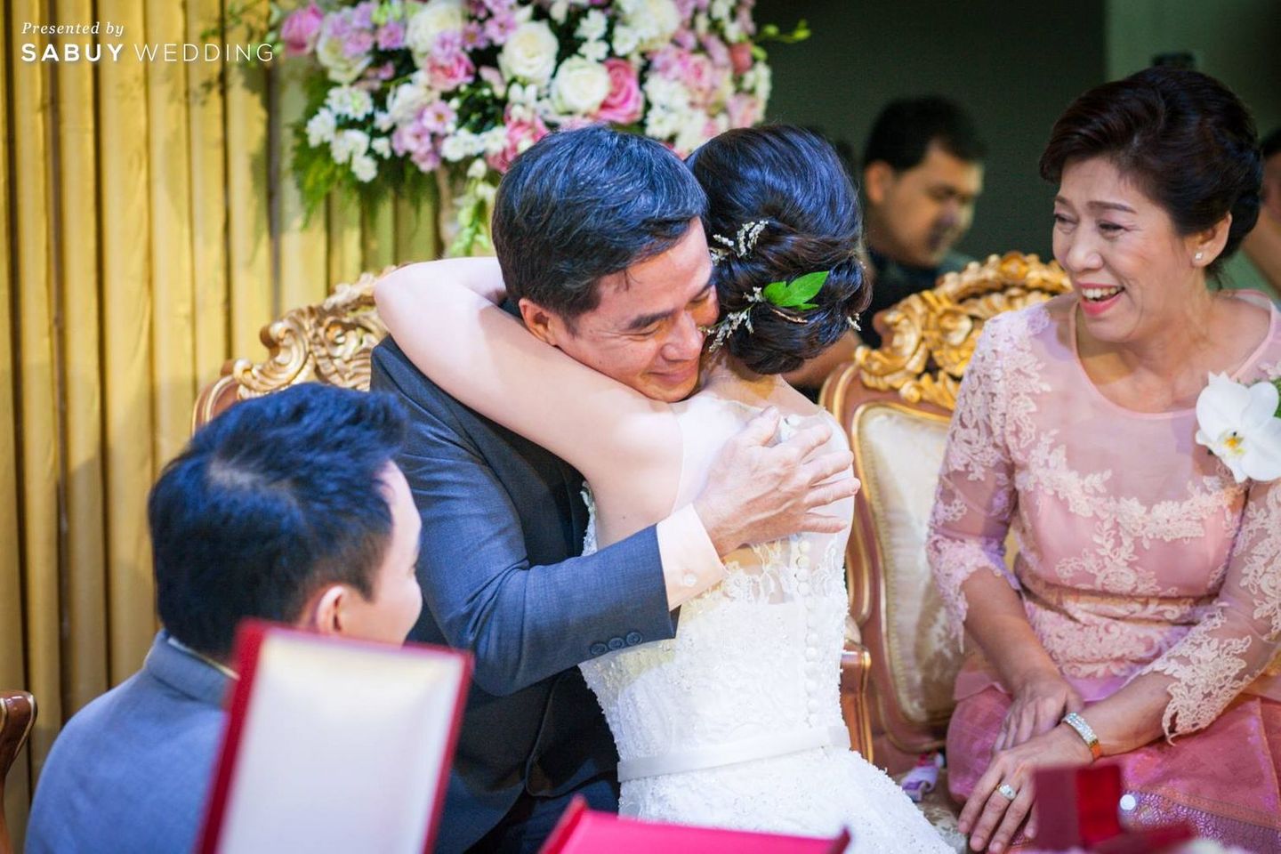 พิธีหมั้น,งานหมั้น รีวิวงานแต่งหมั้นจีนตามขนบ แต่ครบสูตรความสวยด้วยวิวสถานที่แต่งงานแบบ Rooftop @Banyan Tree Bangkok