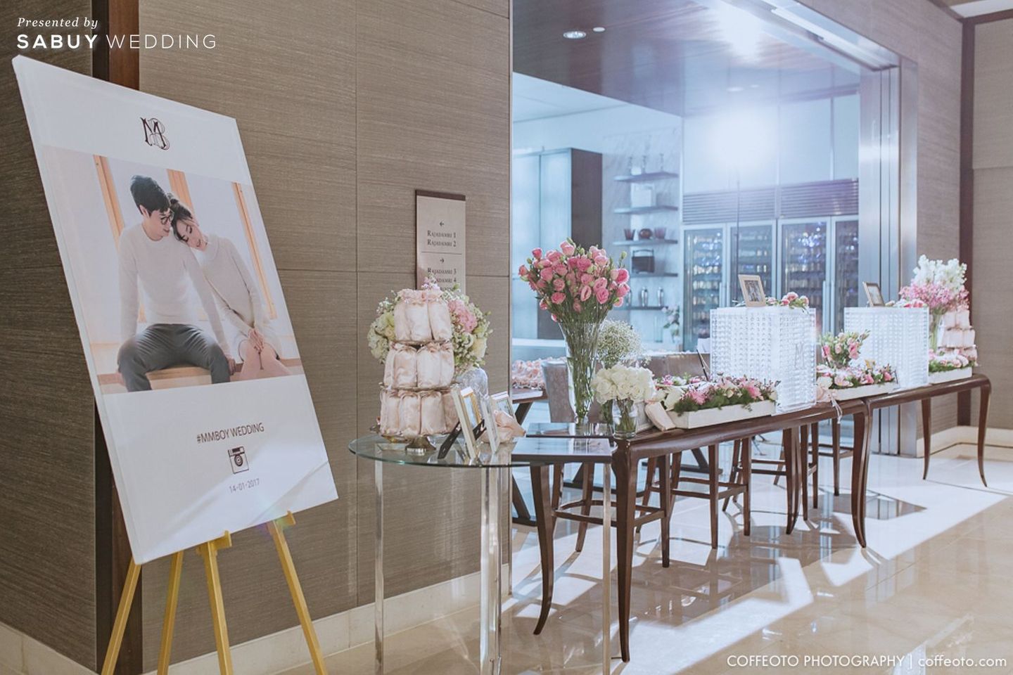 photo-booth,ตกแต่งงานแต่ง,จัดดอกไม้งานแต่ง รีวิวงานแต่งธีม Villa Wing โบยบินไปกับความรัก ท่ามกลางดอกไม้แสนหวาน @The St. Regis Bangkok