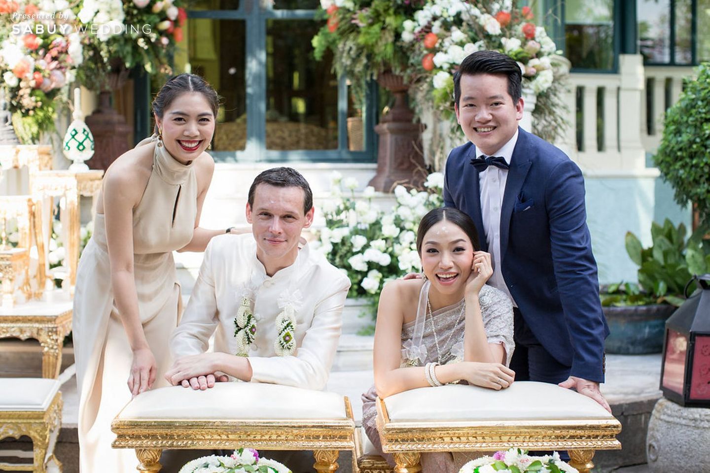 พิธีหมั้น,งานหมั้น,สถานที่แต่งงาน,บ่าวสาว,ชุดเจ้าสาว,ชุดไทย,ชุดหมั้น,งานแต่ง outdoor,รดน้ำสังข์ รีวิวงานแต่งเรือนไทยริมน้ำ มัดใจแขกต่างชาติ ด้วยบรรยากาศสุดคลาสสิก @วังจักรพงษ์