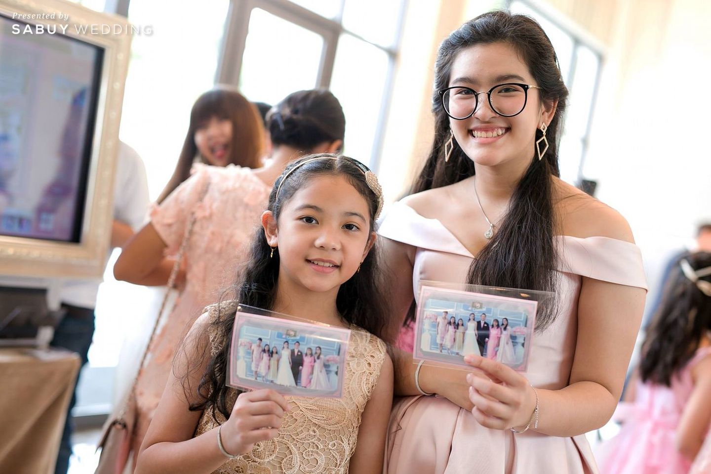 photo-booth,ของชำร่วย,ของชำร่วยงานแต่ง,ไอเดียของชำร่วย 3 ไอเท็มปริ๊นท์ภาพได้ไม่อั้น สนุกด้วยแถมเซฟงบของชำร่วยไปอี๊ก!