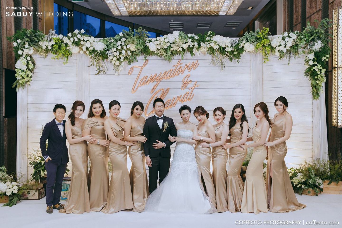 ชุดเพื่อนเจ้าสาว,บ่าวสาว,ชุดเจ้าบ่าว,ชุดเจ้าสาว,ชุดบ่าวสาว,backdrop งานแต่ง,จัดดอกไม้งานแต่ง,ตกแต่งงานแต่ง,สถานที่แต่งงาน,สถานที่จัดงานแต่งงาน,ธีมงานแต่ง 3 สไตล์งานแต่งงานเก๋ไก๋ สำหรับบ่าวสาวสายวัยรุ่น