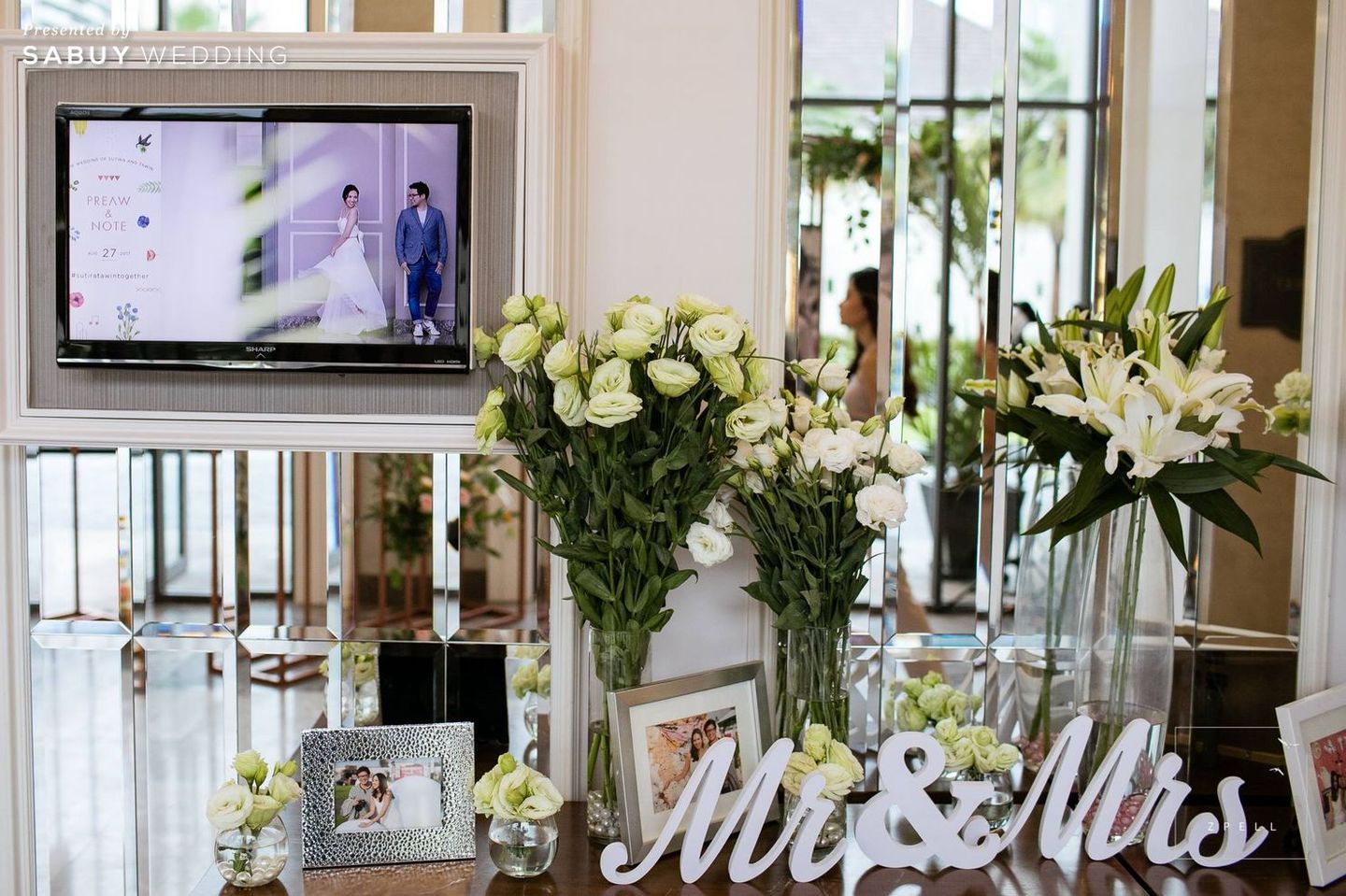 photo-booth,ตกแต่งงานแต่ง,จัดดอกไม้งานแต่ง รีวิวงานแต่งแฮนด์เมดอบอุ่น หอมละมุนกรุ่นกลิ่นกาแฟ @U Sathorn
